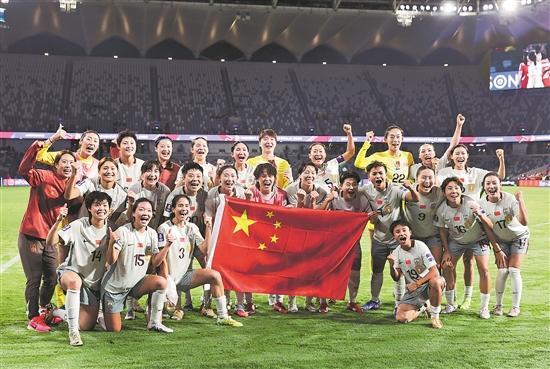 华体会官方入口-一张还在作答的考卷